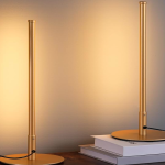 Lámpara de mesa lineal moderna y simple
