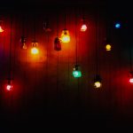 Iluminación lúdica para dormitorio infantil moderno