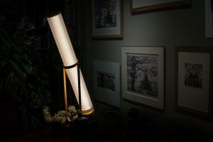 Photo torchier floor lamp