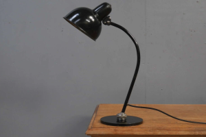 Lámpara de mesa ajustable Bauhaus de baquelita negra